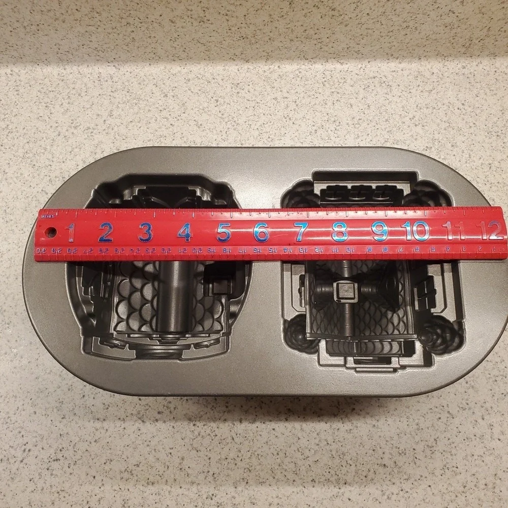 Nordic Ware Gingerbread House Cottage‎ Duet Baking Pan Mold No Collapsing Walls